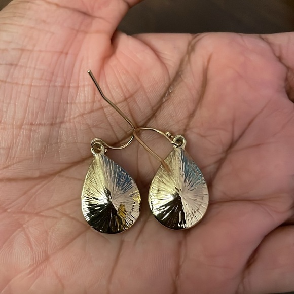 Gold Tone Teardrop Earrings - Picture 4 of 6